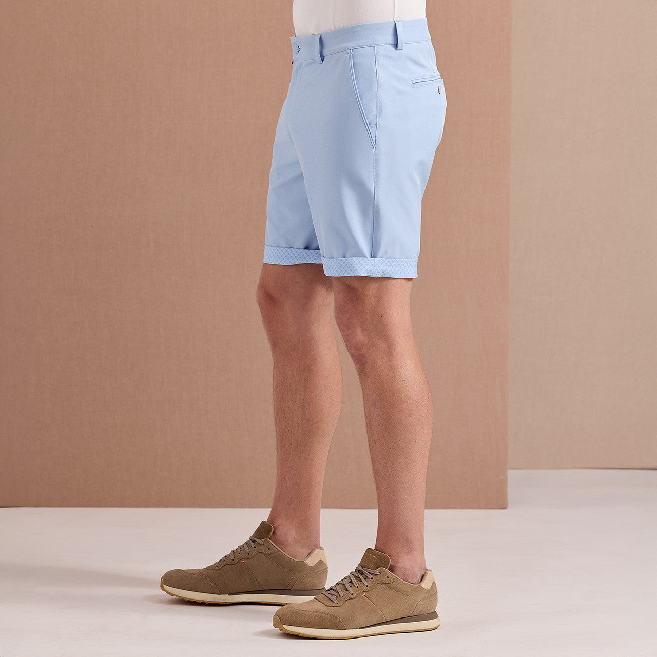 LIGHT BLUE